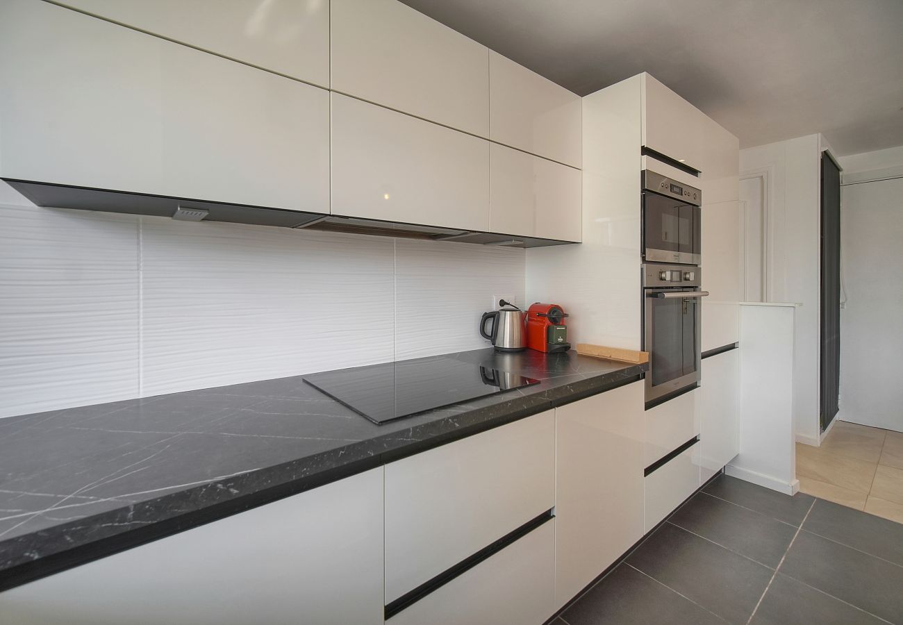 Appartement à Cannes - FRGK Alexandre III Élégant T2 Terrasse Résidence S