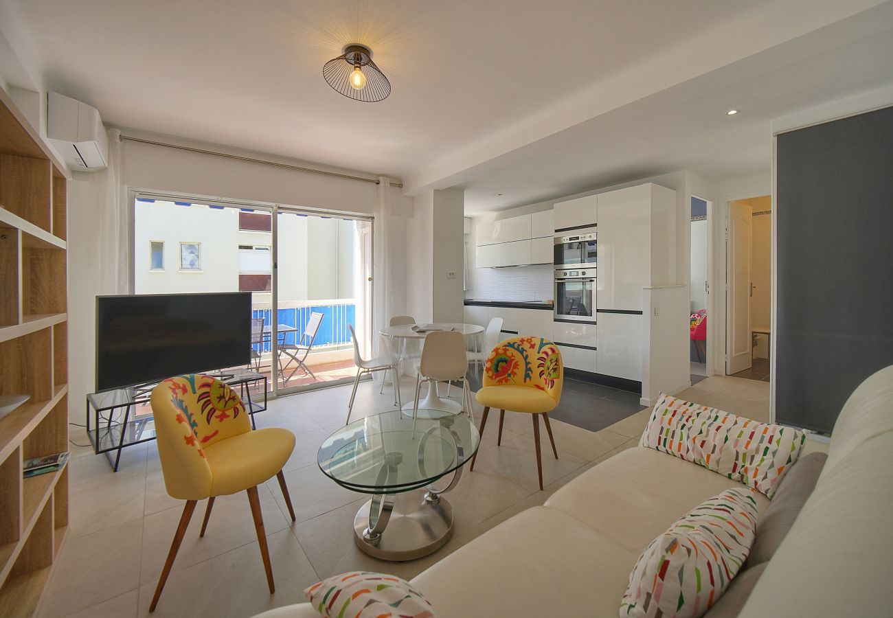 Appartement à Cannes - FRGK Alexandre III Élégant T2 Terrasse Résidence S
