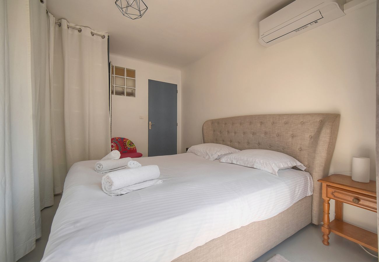 Appartement à Cannes - FRGK Alexandre III Élégant T2 Terrasse Résidence S