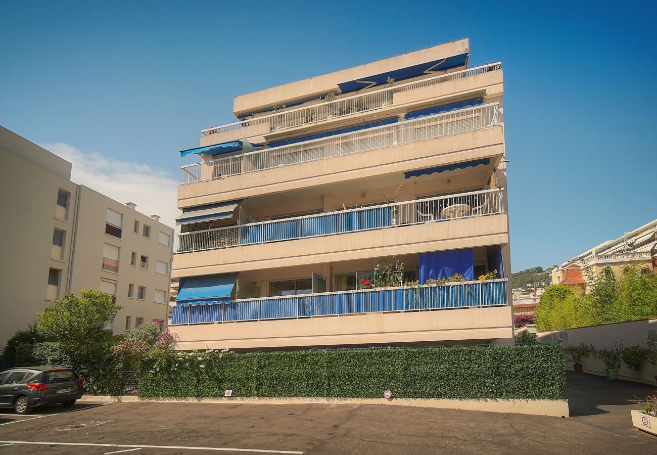 Appartement à Cannes - FRGK Alexandre III Élégant T2 Terrasse Résidence S