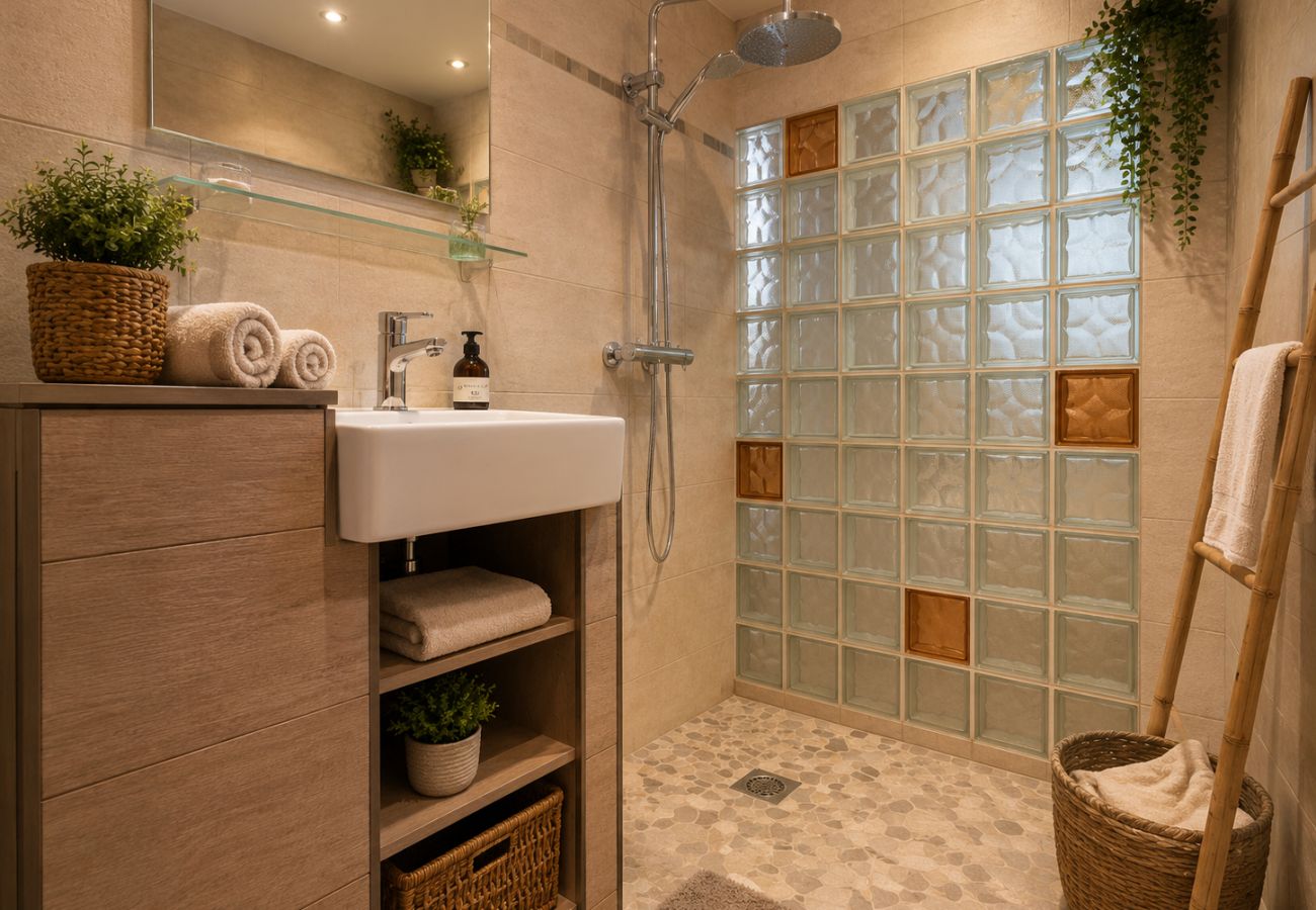 Appartement à Cannes - 16624498	LIONS Le Suquet Old Town Forville Cozy Ap