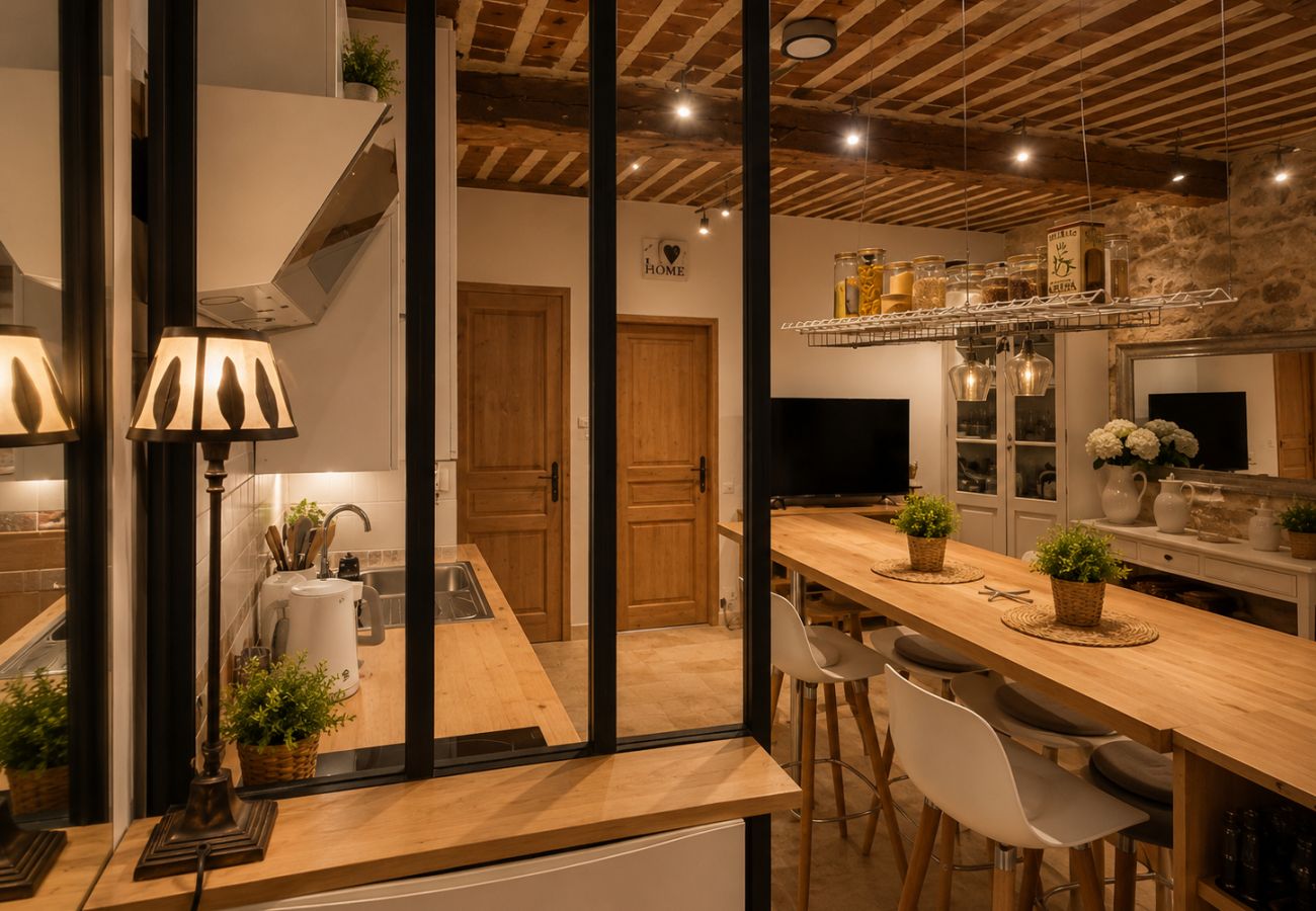 Appartement à Cannes - 16624498	LIONS Le Suquet Old Town Forville Cozy Ap