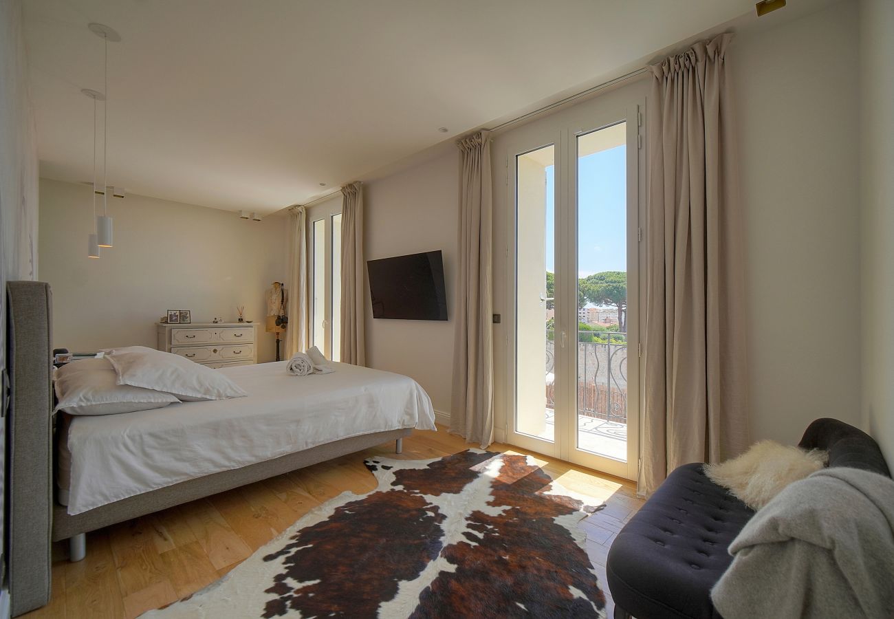 Villa à Cannes - Villa Pont Saint-Victor Piscine Privée 4 Chambres
