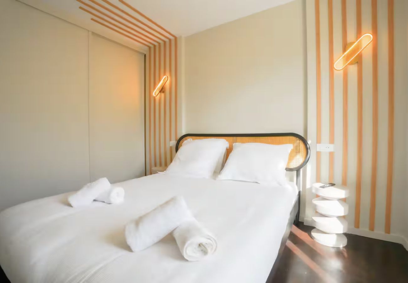 Appartement à Cannes - 16329012	LIONS Loft Forville Market Old Port Beach