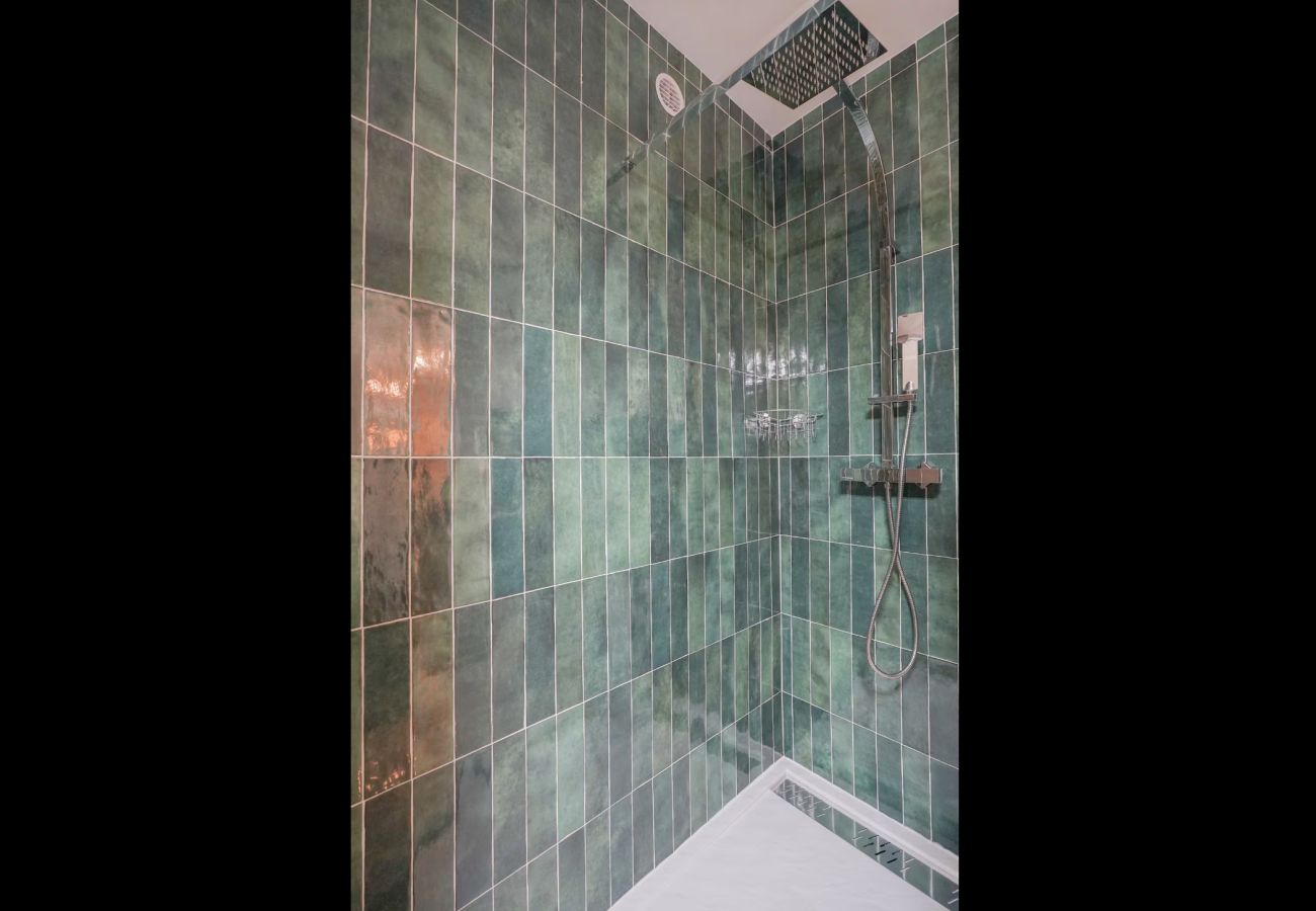 Appartement à Cannes - 16329012	LIONS Loft Forville Market Old Port Beach