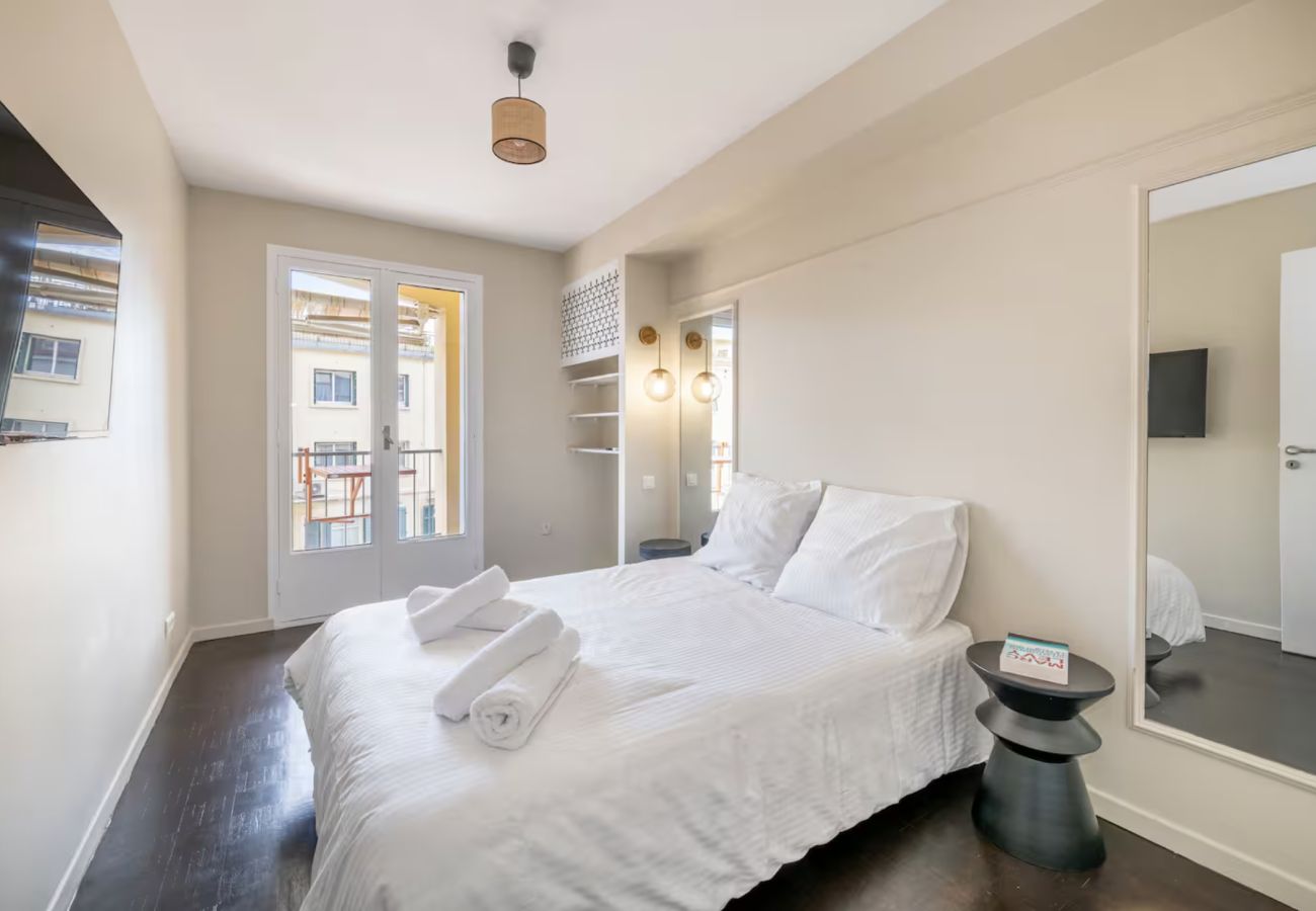 Appartement à Cannes - 16329012	LIONS Loft Forville Market Old Port Beach