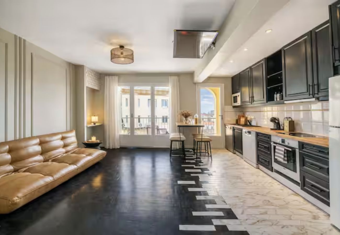 Appartement à Cannes - 16329012	LIONS Loft Forville Market Old Port Beach