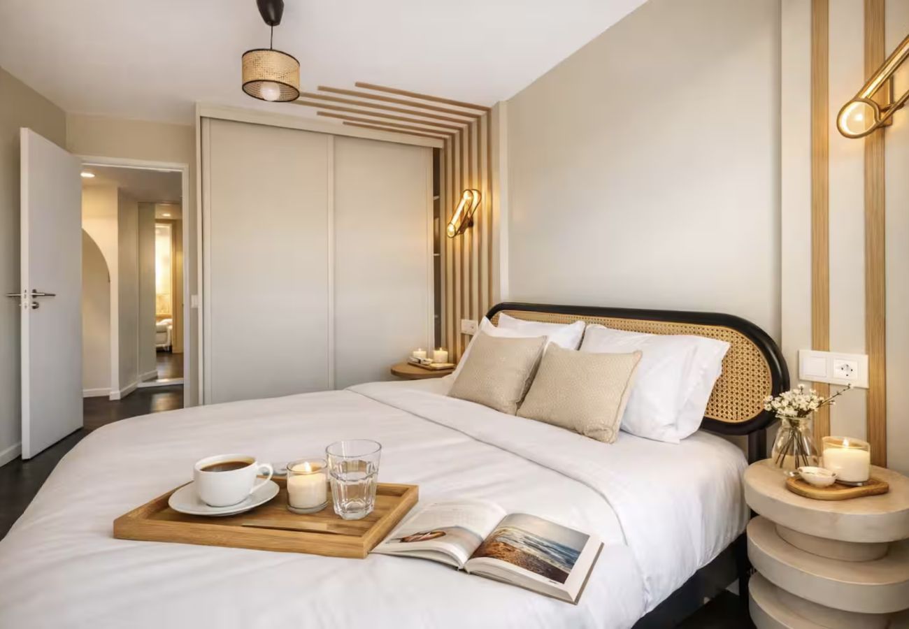 Appartement à Cannes - 16329012	LIONS Loft Forville Market Old Port Beach