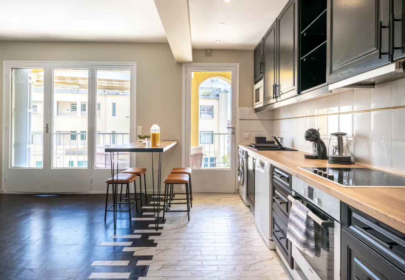 Appartement à Cannes - 16329012	LIONS Loft Forville Market Old Port Beach