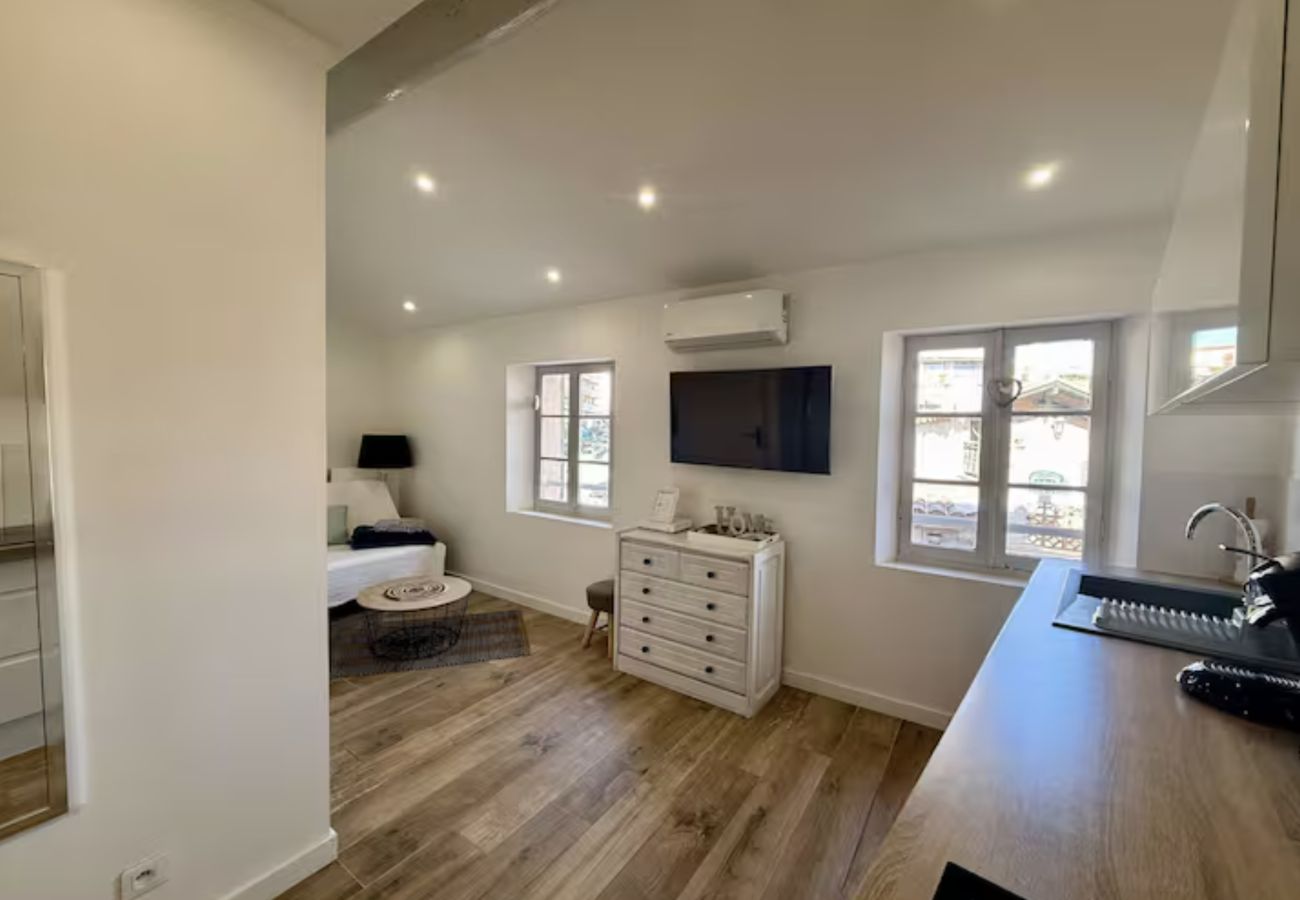 Appartement à Cannes - 16656529	SPECIAL LIONS Beautiful apartment in Suqu