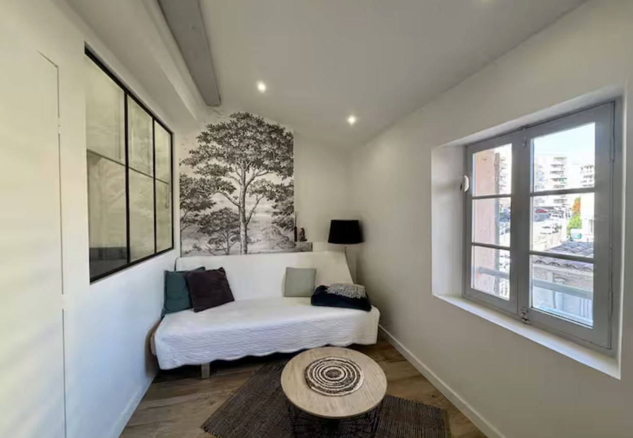 Appartement à Cannes - 16656529	SPECIAL LIONS Beautiful apartment in Suqu