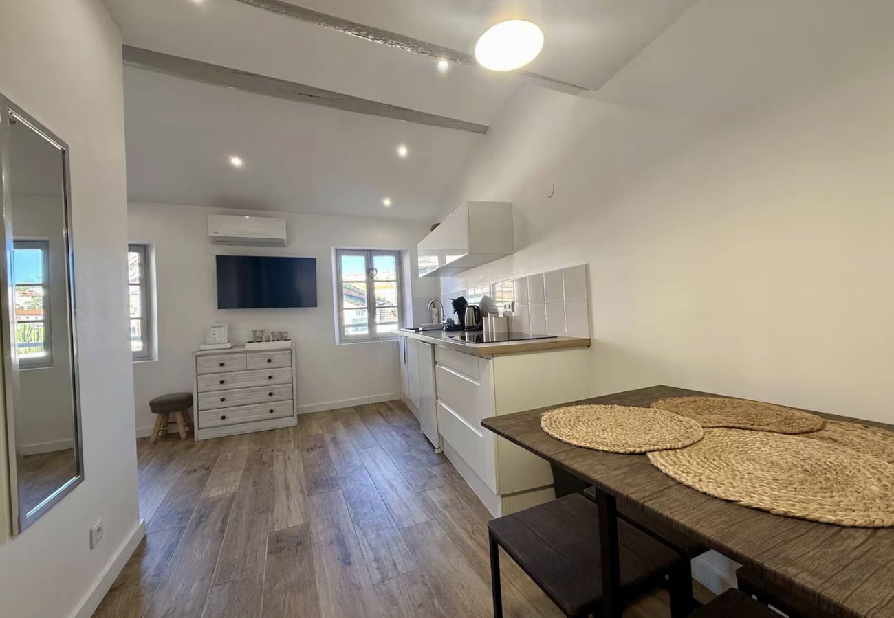 Appartement à Cannes - 16656529	SPECIAL LIONS Beautiful apartment in Suqu