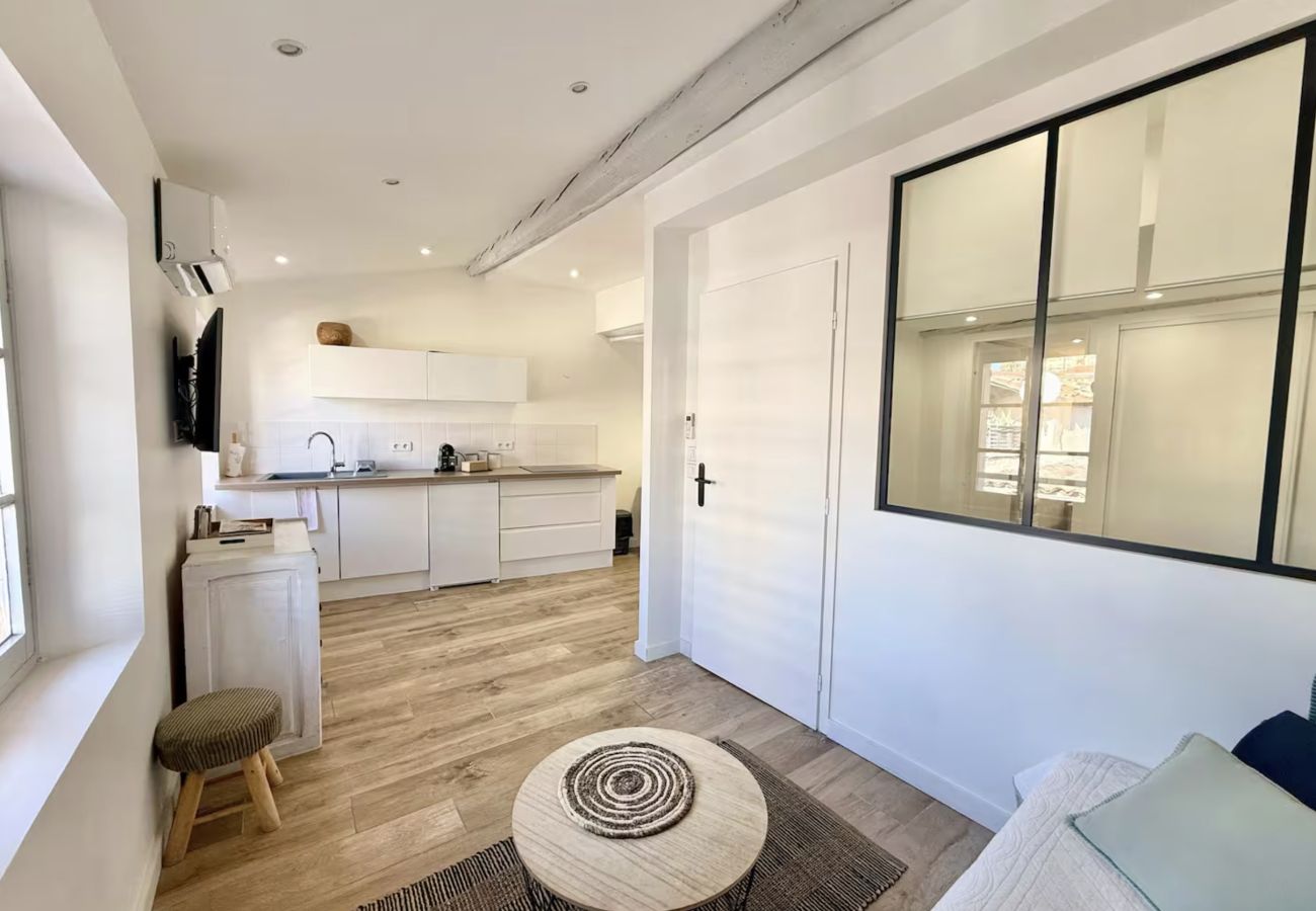 Appartement à Cannes - 16656529	SPECIAL LIONS Beautiful apartment in Suqu