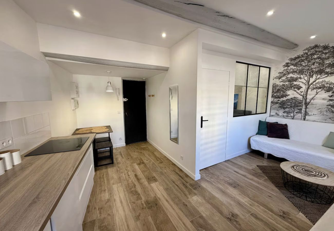 Appartement à Cannes - 16656529	SPECIAL LIONS Beautiful apartment in Suqu