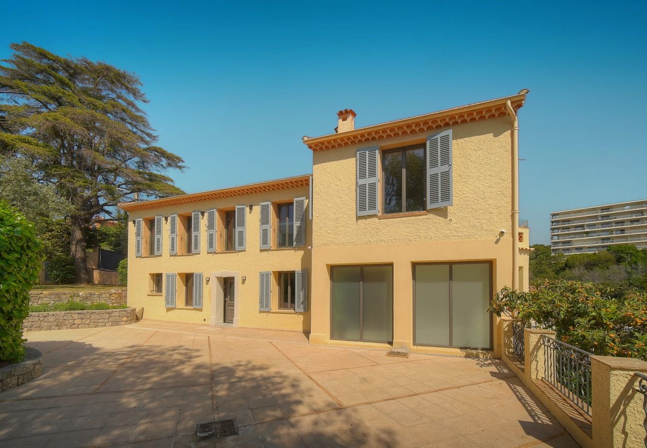Villa à Cannes - FRGK Villa Mathis Cannes - Luxury, Sea View & Pool