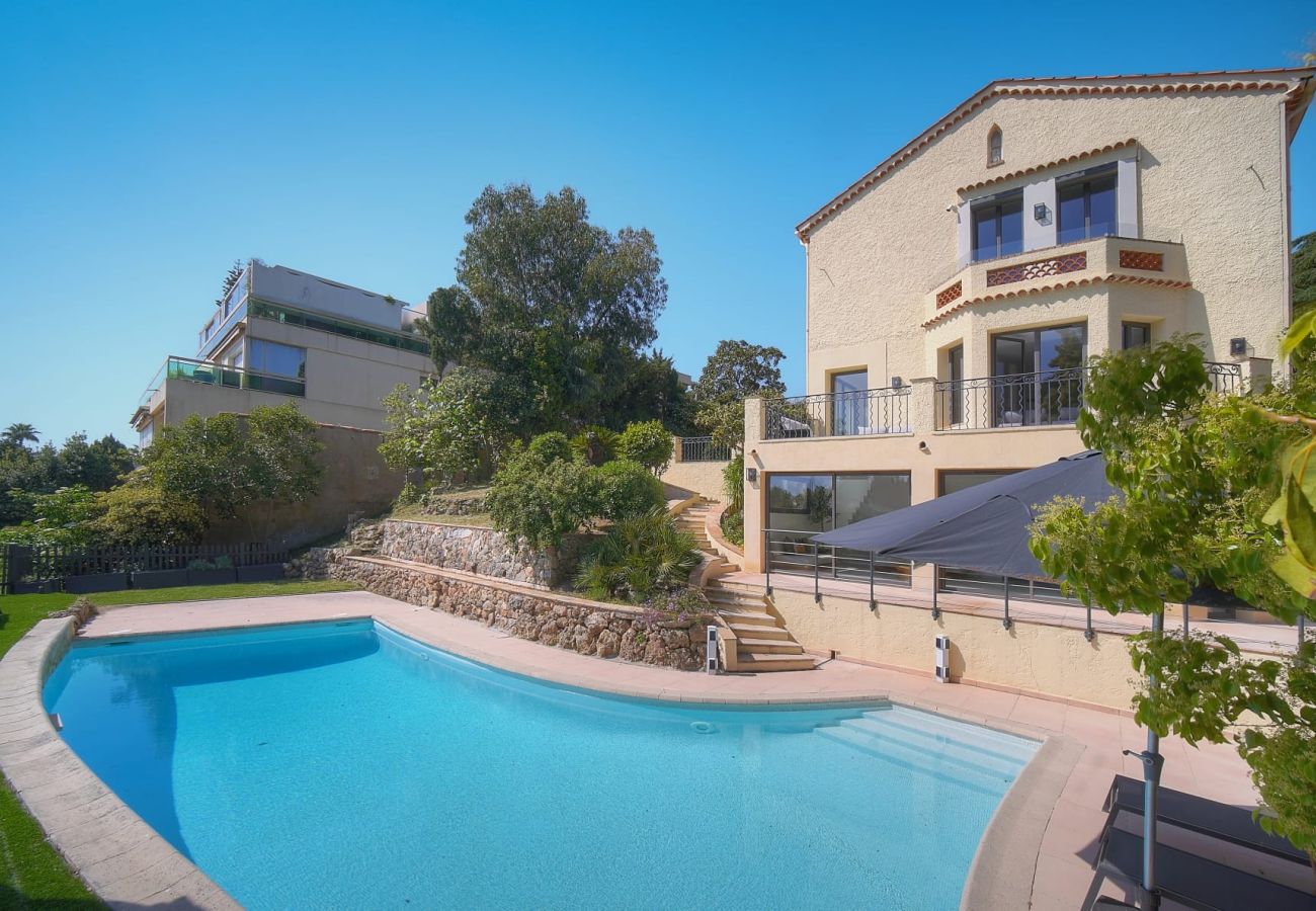 Villa à Cannes - FRGK Villa Mathis Cannes - Luxury, Sea View & Pool