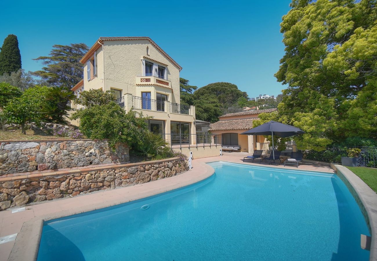 Villa à Cannes - FRGK Villa Mathis Cannes - Luxury, Sea View & Pool