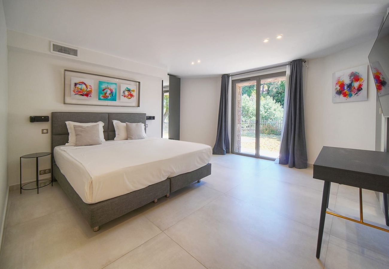 Villa à Cannes - FRGK Villa Mathis Cannes - Luxury, Sea View & Pool