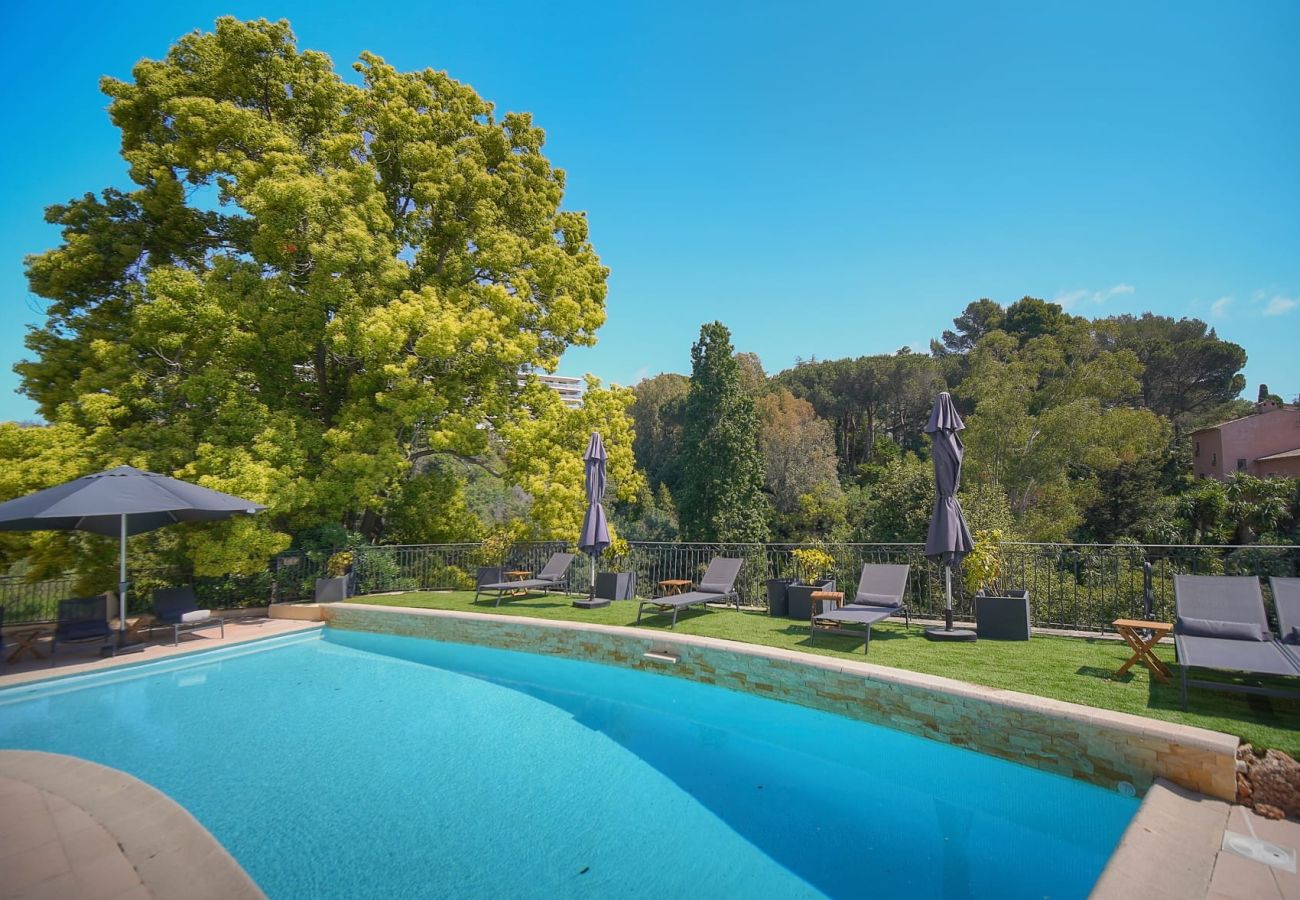Villa à Cannes - FRGK Villa Mathis Cannes - Luxury, Sea View & Pool
