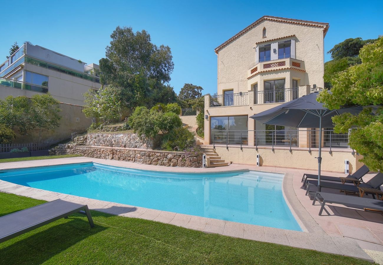 Villa à Cannes - FRGK Villa Mathis Cannes - Luxury, Sea View & Pool