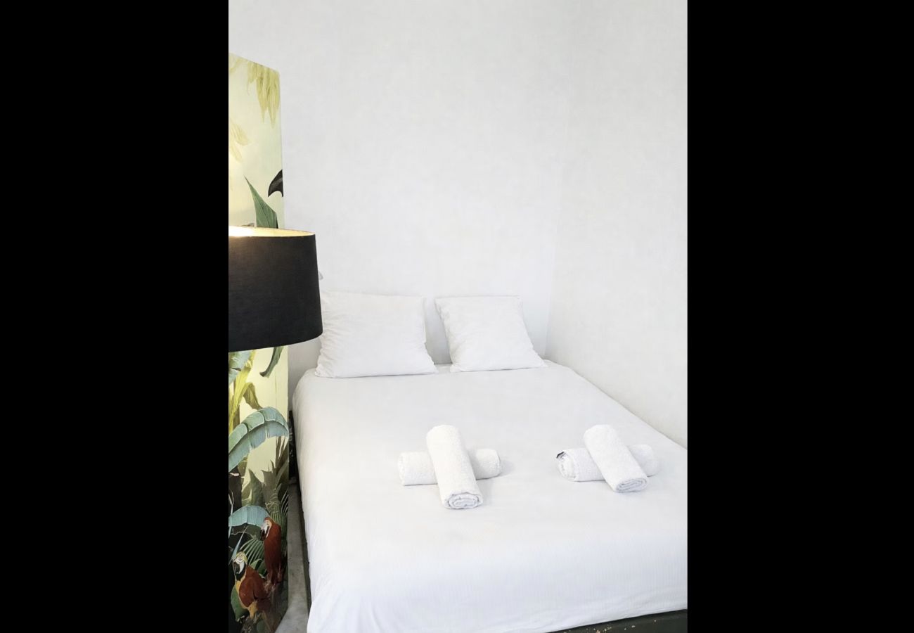 Appartement à Cannes - 16672352	LIONS 1BDR LOUIS BLANC elegance and light
