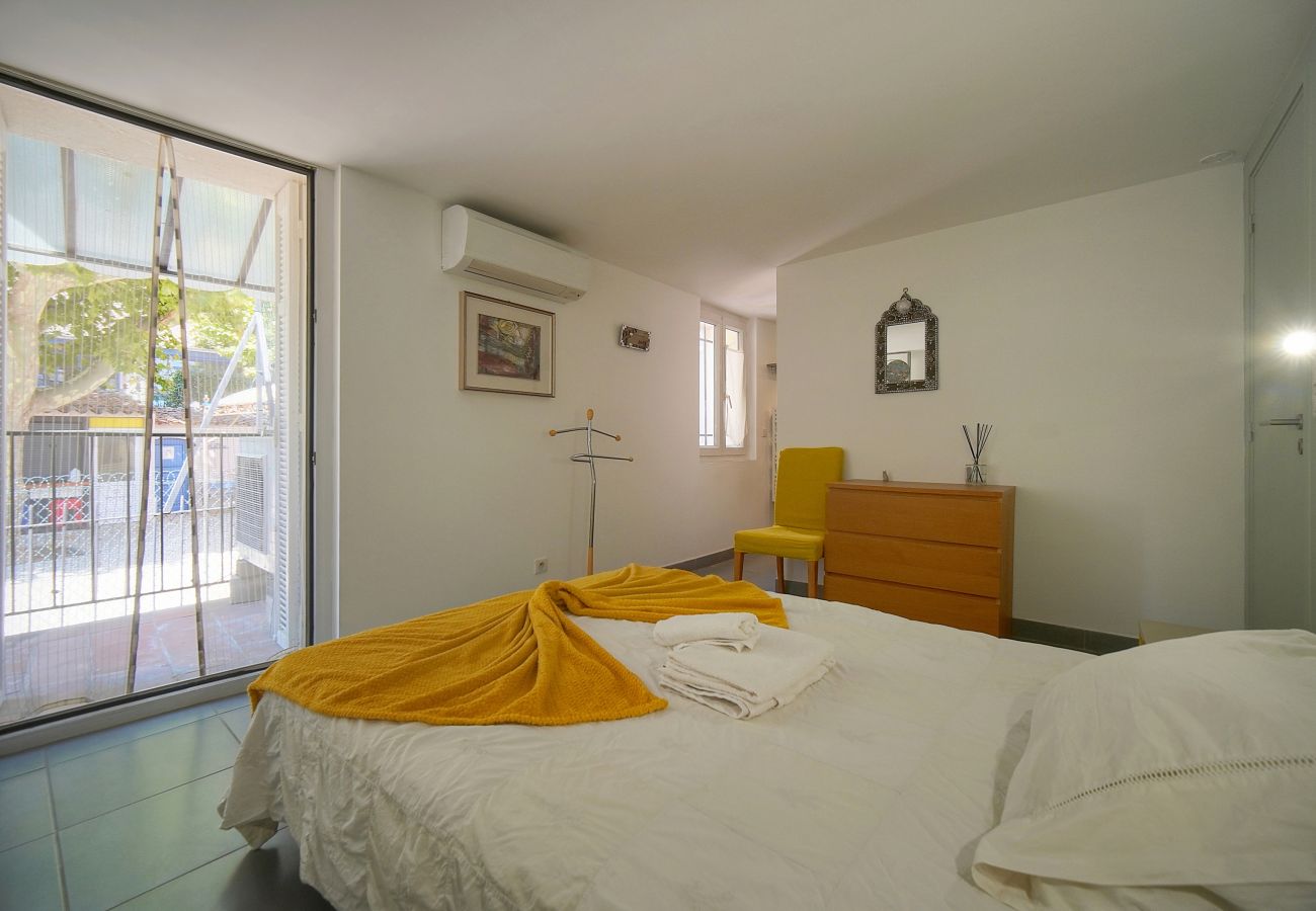 Appartement à Cannes - FRGK - DUPLEX SUQUET VUE PORT ET PALAIS - 2BR