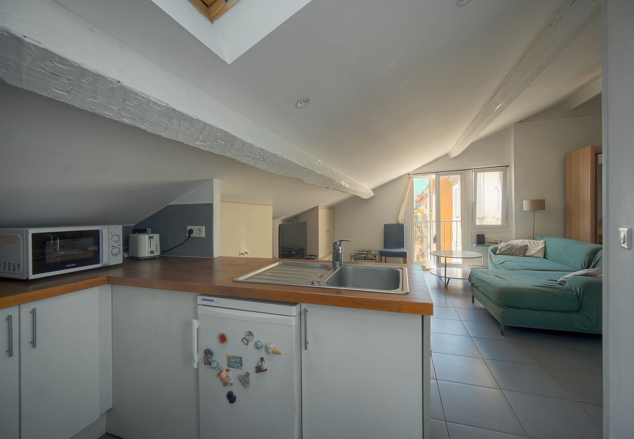 Appartement à Cannes - FRGK - DUPLEX SUQUET VUE PORT ET PALAIS - 2BR