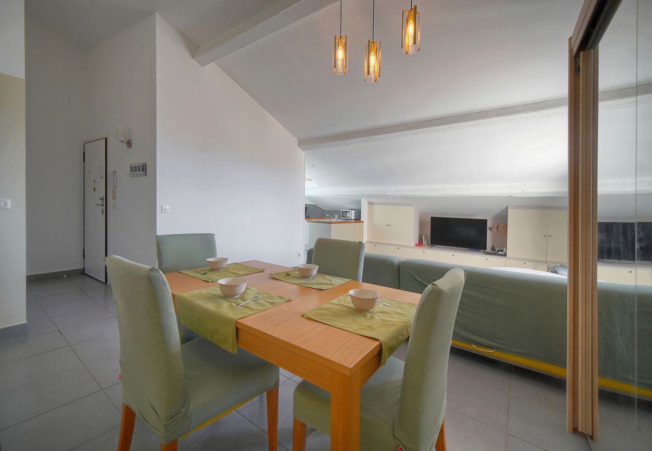 Appartement à Cannes - FRGK - DUPLEX SUQUET VUE PORT ET PALAIS - 2BR