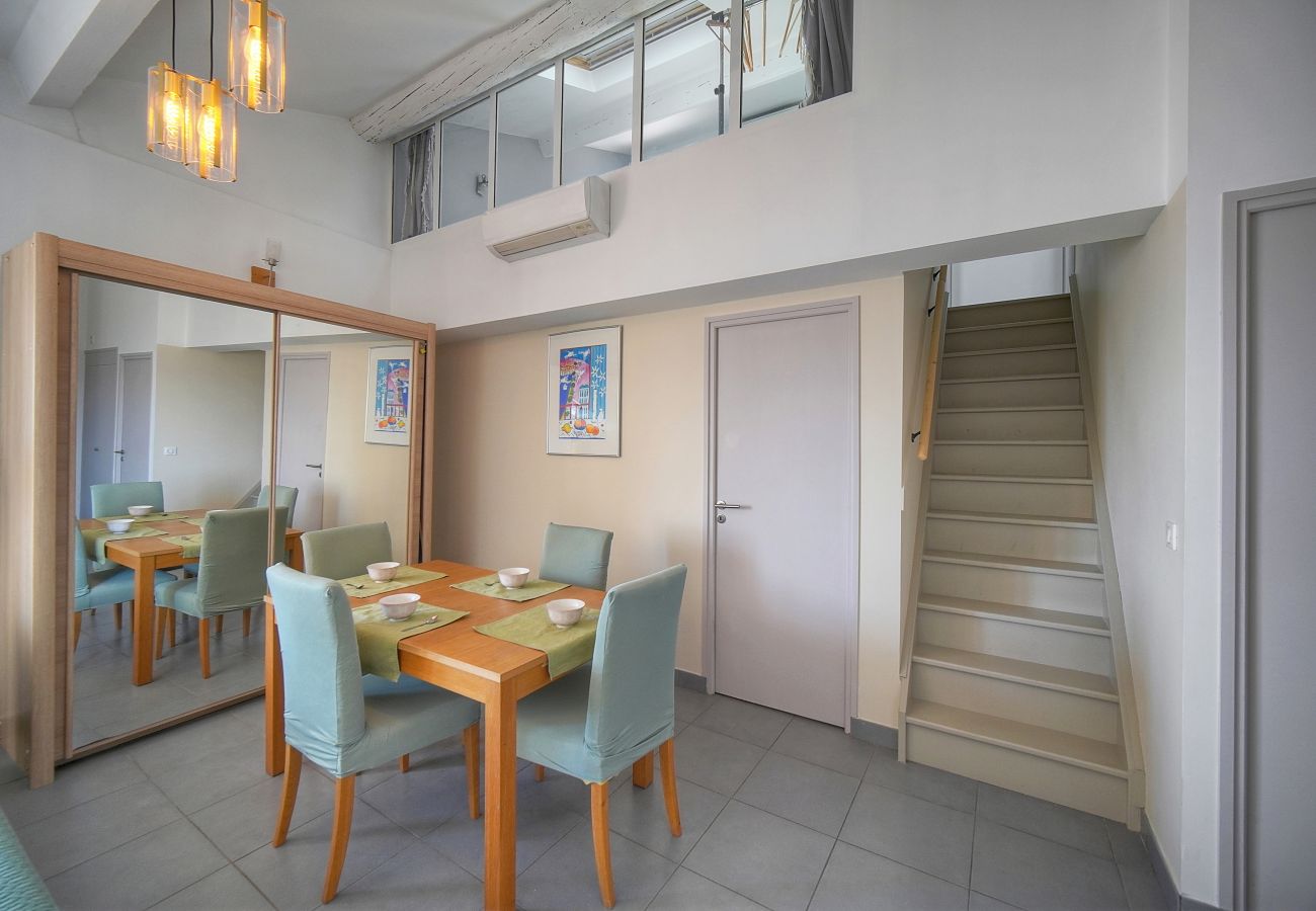 Appartement à Cannes - FRGK - DUPLEX SUQUET VUE PORT ET PALAIS - 2BR