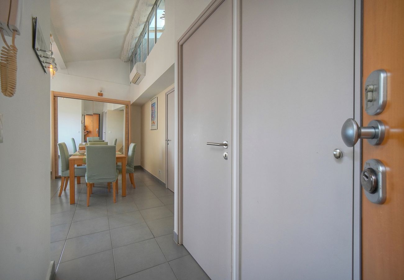 Appartement à Cannes - FRGK - DUPLEX SUQUET VUE PORT ET PALAIS - 2BR