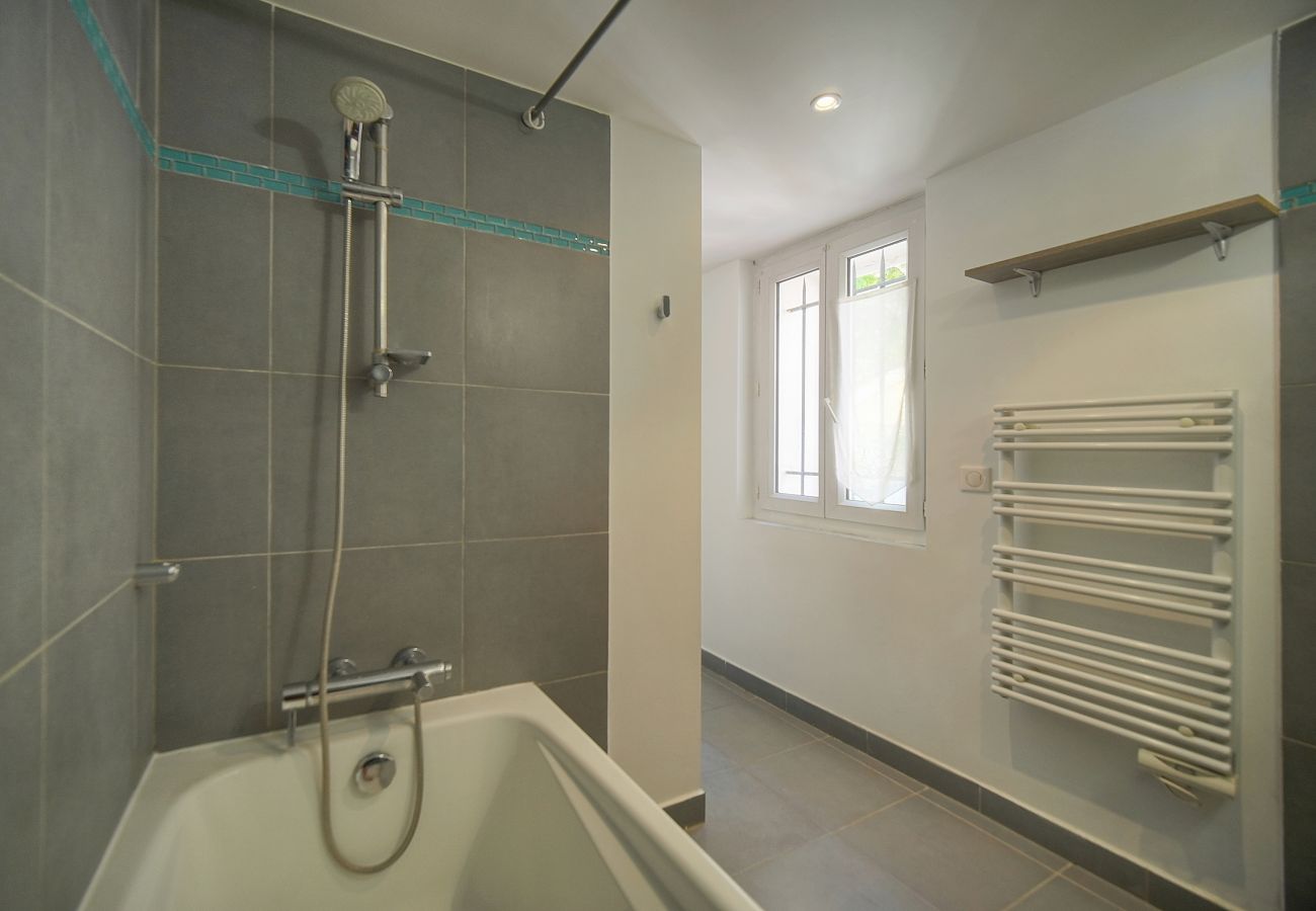 Appartement à Cannes - FRGK - DUPLEX SUQUET VUE PORT ET PALAIS - 2BR