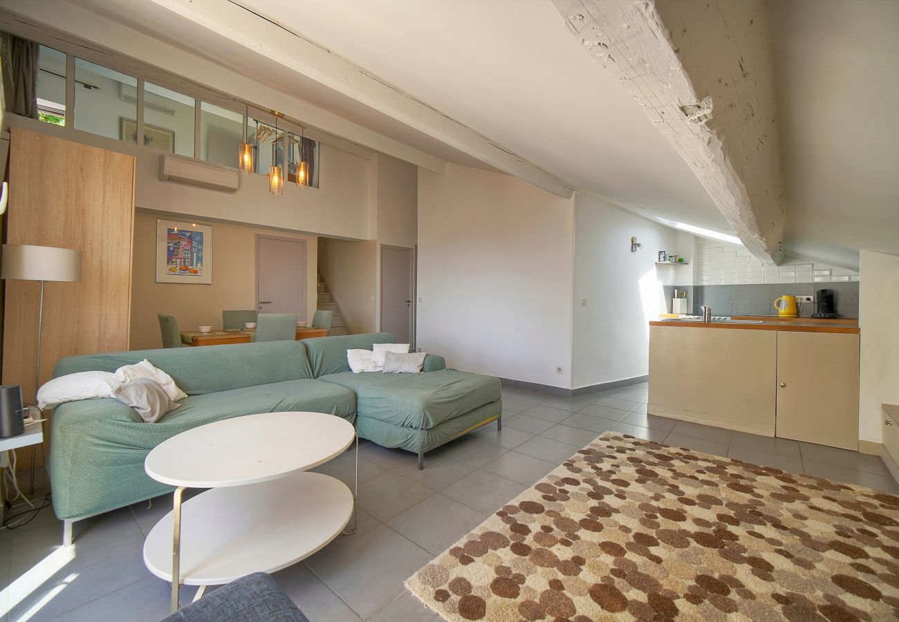 Appartement à Cannes - FRGK - DUPLEX SUQUET VUE PORT ET PALAIS - 2BR