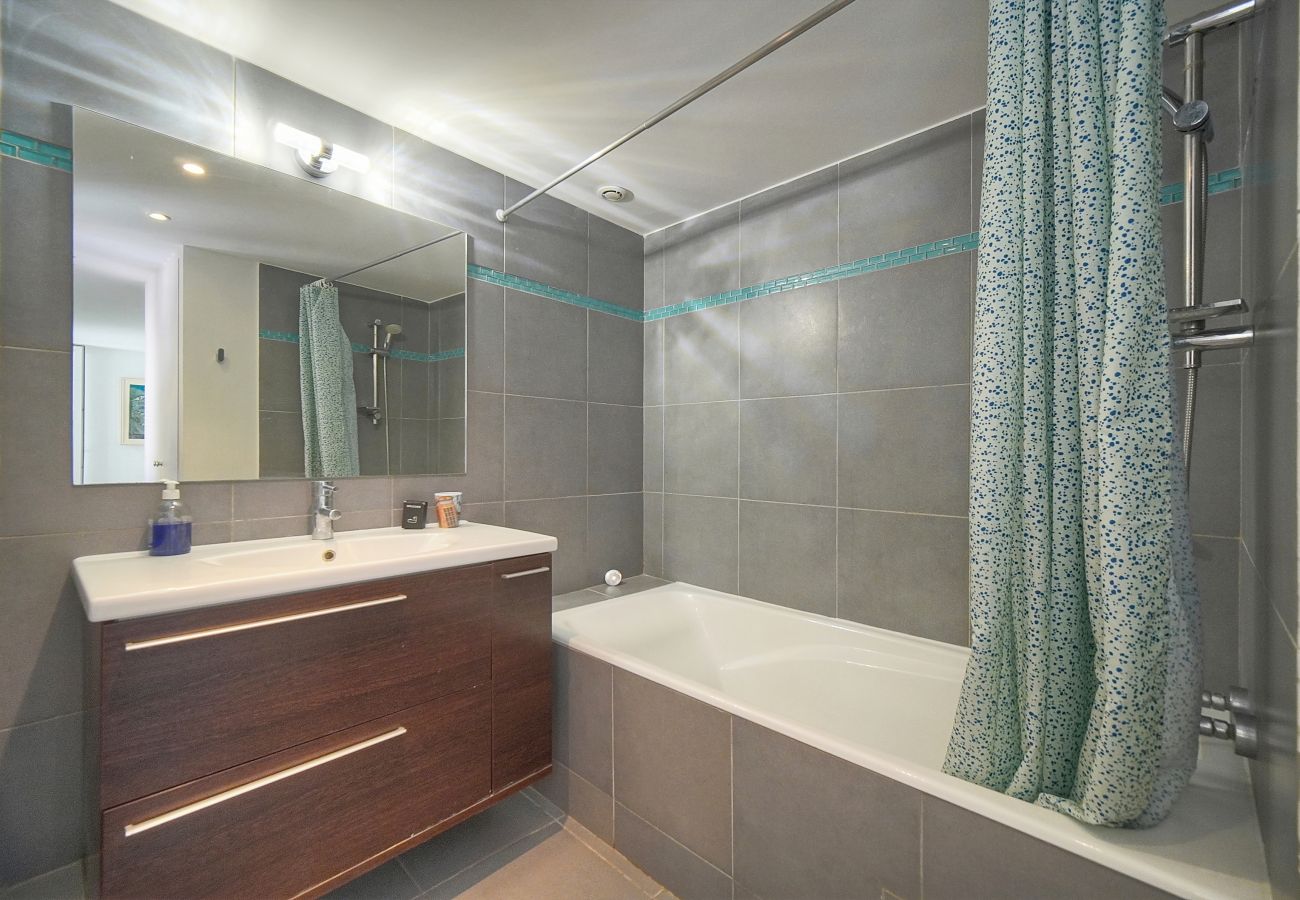 Appartement à Cannes - FRGK - DUPLEX SUQUET VUE PORT ET PALAIS - 2BR