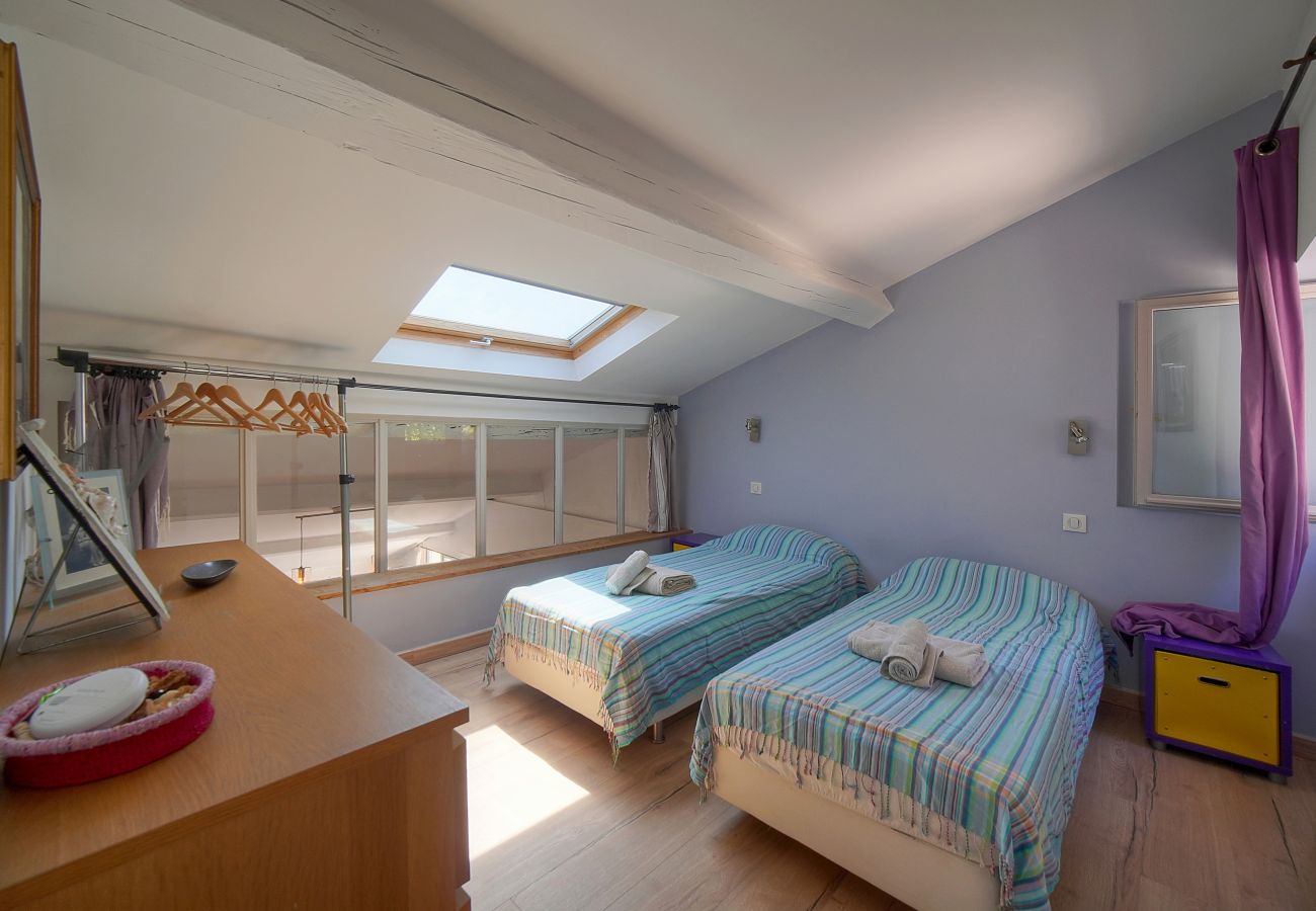 Appartement à Cannes - FRGK - DUPLEX SUQUET VUE PORT ET PALAIS - 2BR