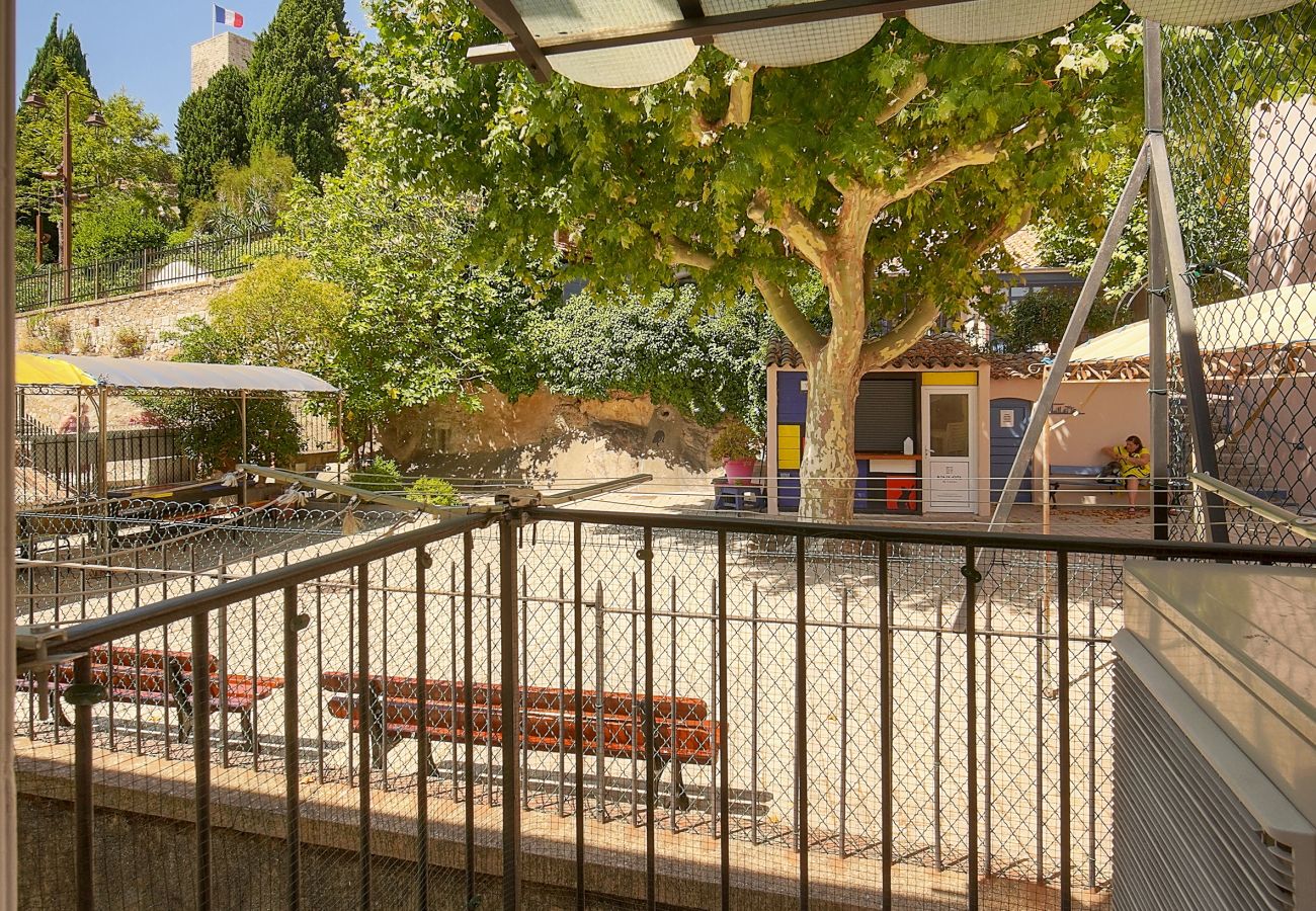 Appartement à Cannes - FRGK - DUPLEX SUQUET VUE PORT ET PALAIS - 2BR