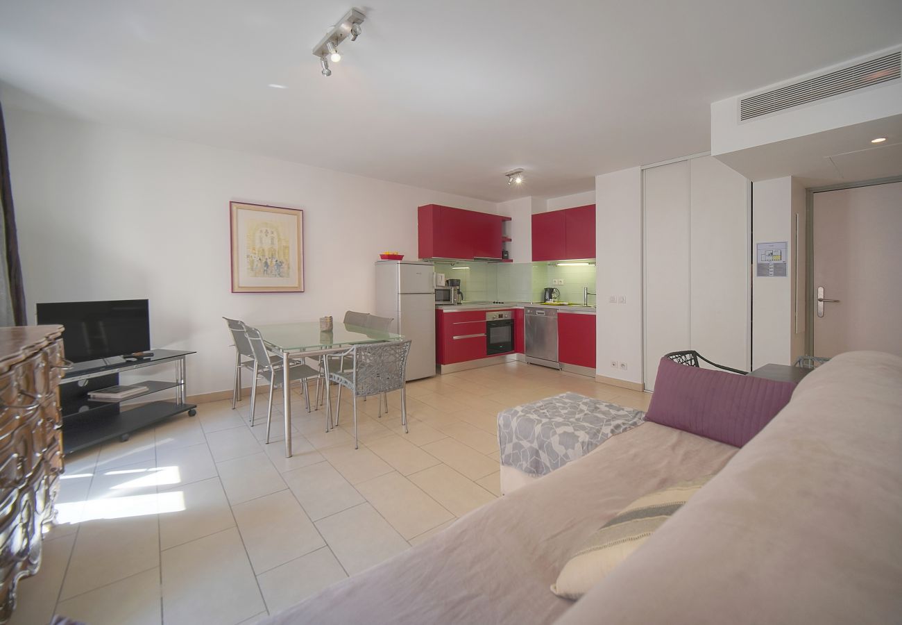 Appartement à Cannes - FRGK - 16857647 SUQUET - PORT DE CANNES 2 BDR - N6