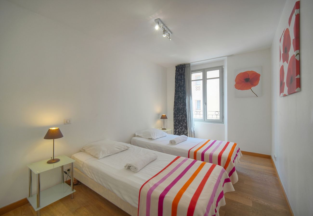 Appartement à Cannes - FRGK - 16857647 SUQUET - PORT DE CANNES 2 BDR - N6
